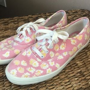 Original Pink and Daisy Keds